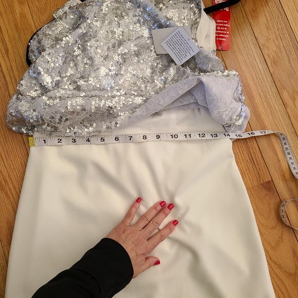 Beautiful Dress New! - Picture 7 of 11